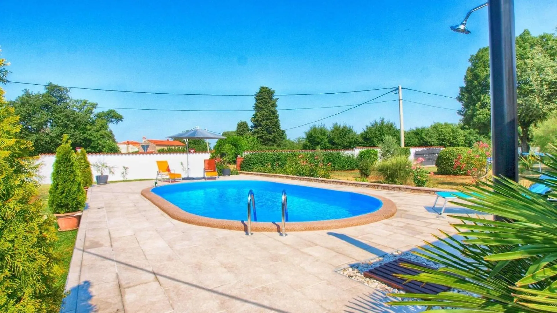 Ferienhaus Mit Privatpool Fuer 6 Personen Ca 100 Qm In Hreljici, Istrien Bucht Von Rasa 0*, Hreljici