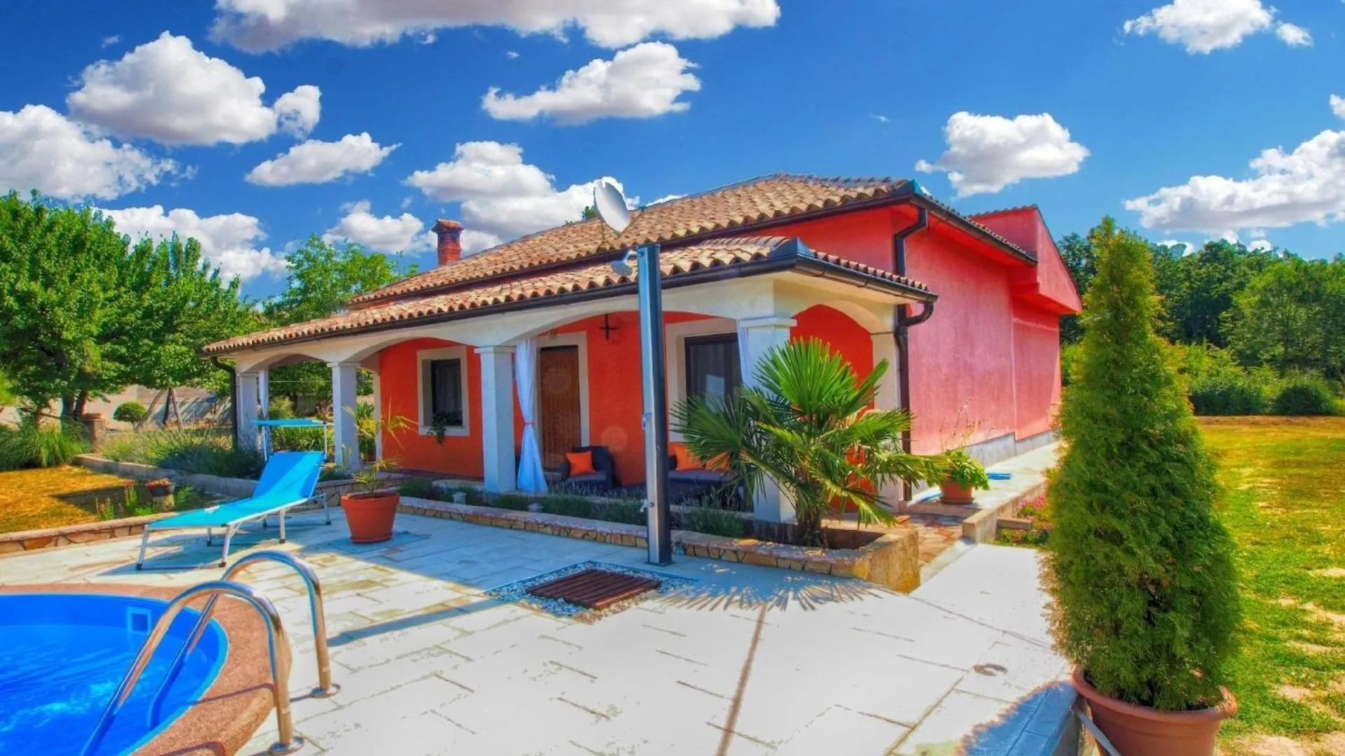 Ferienhaus Mit Privatpool Fuer 6 Personen Ca 100 Qm In Hreljici, Istrien Bucht Von Rasa 0*, Hreljici