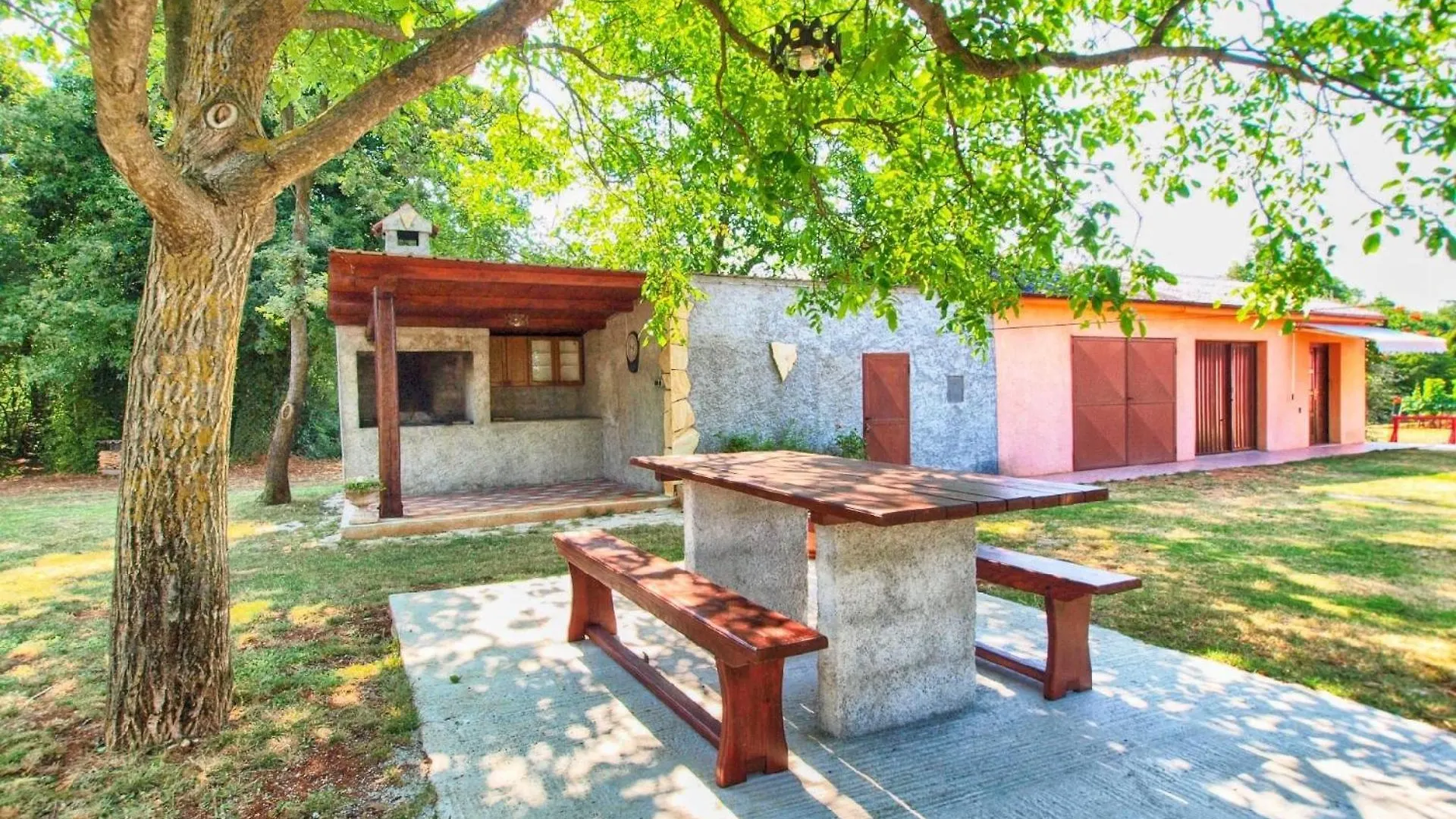 Ferienhaus Mit Privatpool Fuer 6 Personen Ca 100 Qm In Hreljici, Istrien Bucht Von Rasa Croatia